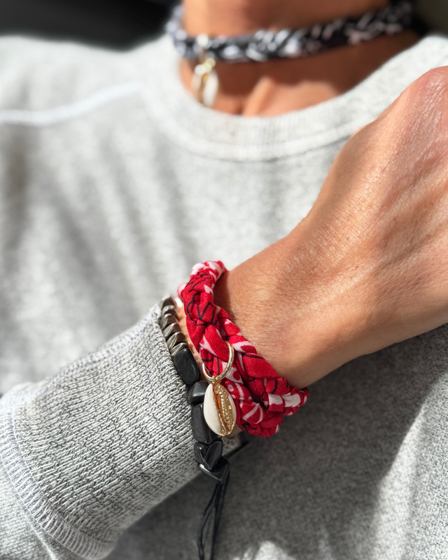 Eskimoss- Chapwrap Red bracelet