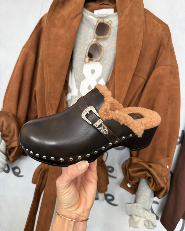 Posa - Cortina Clog