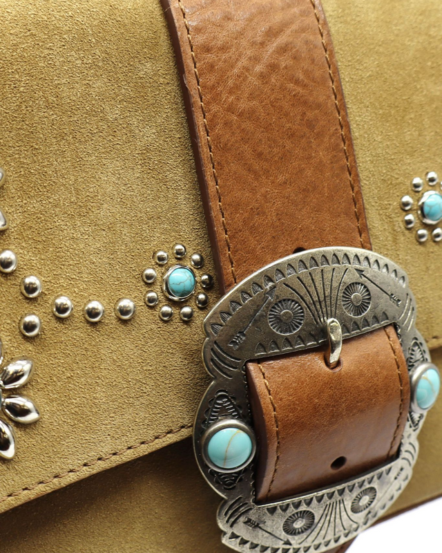 HTC - Dolly Suede Flowers