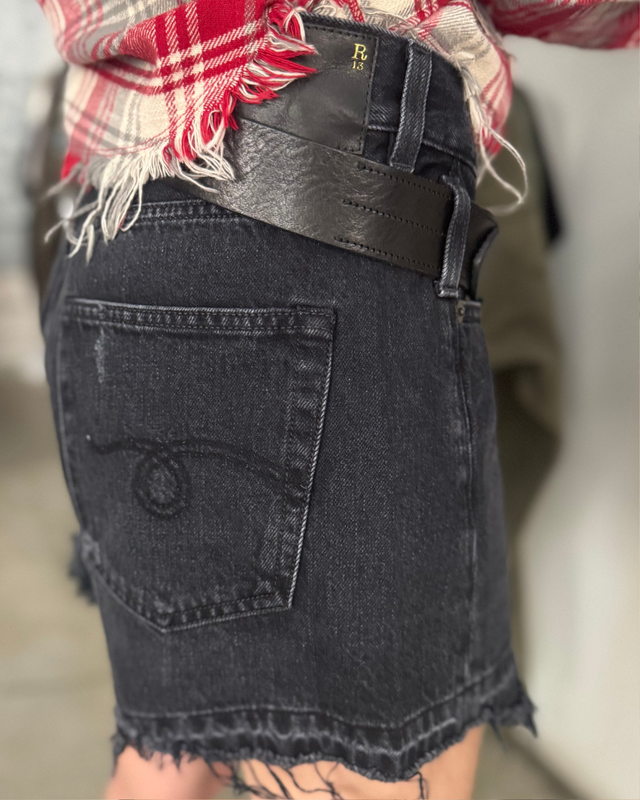 R13 - Crossover Short Jean